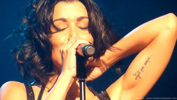 tatouage jenifer bras droit