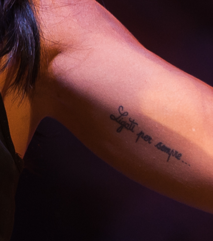 tatouage jenifer bras gauche