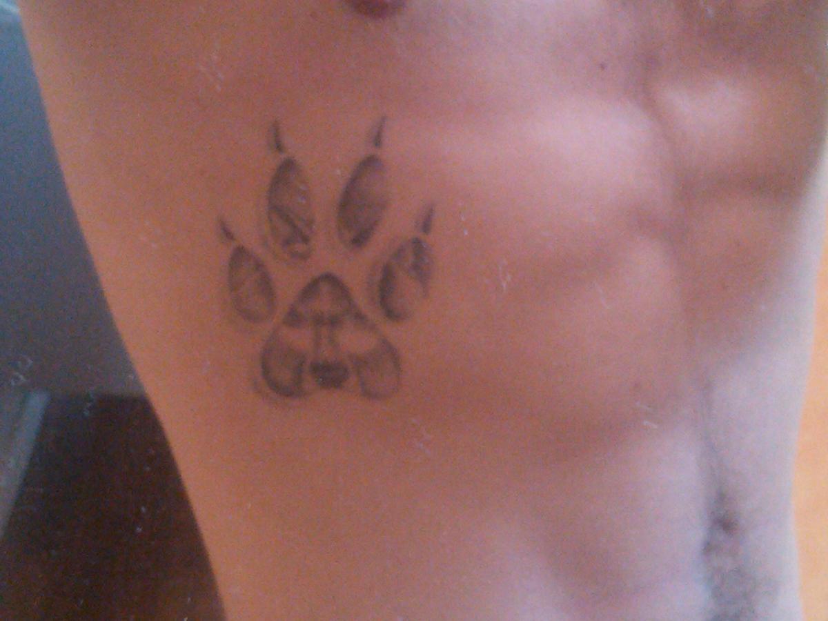 tatouage loup discret