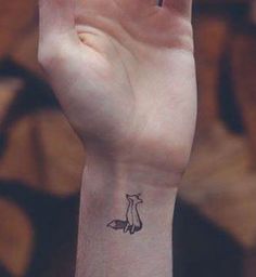 tatouage loup discret