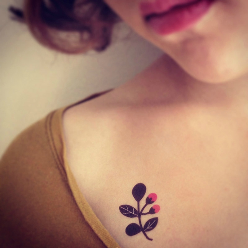 tatouage mini hirondelle