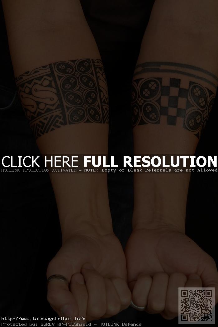 tatouage mollet bracelet tribal