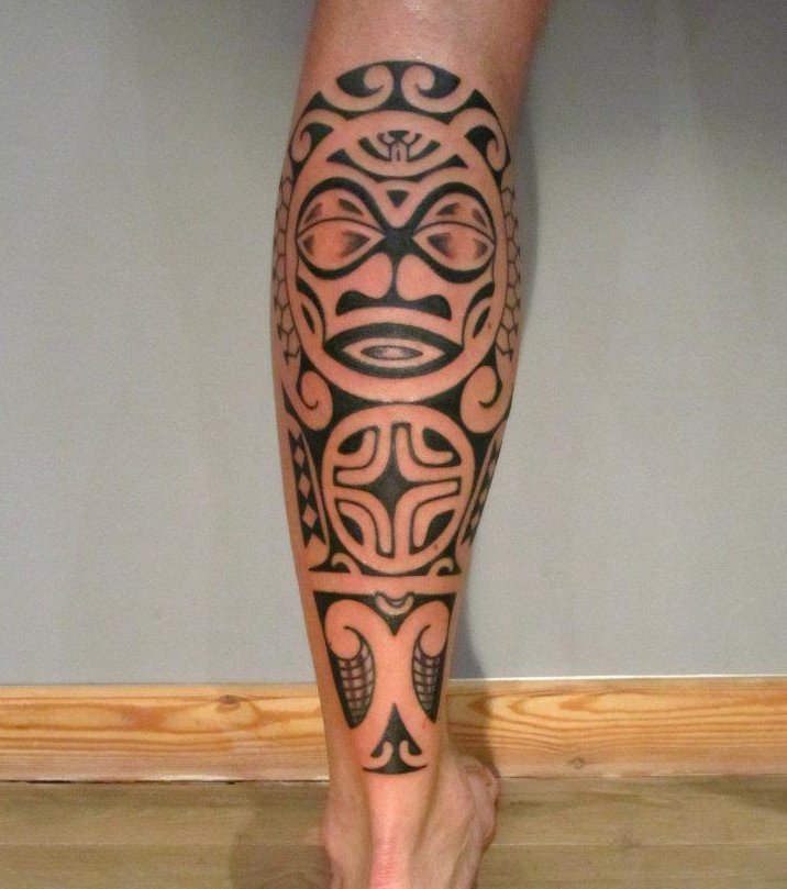 tatouage mollet poil