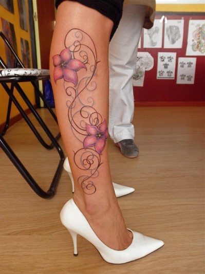 tatouage mollet pour femme