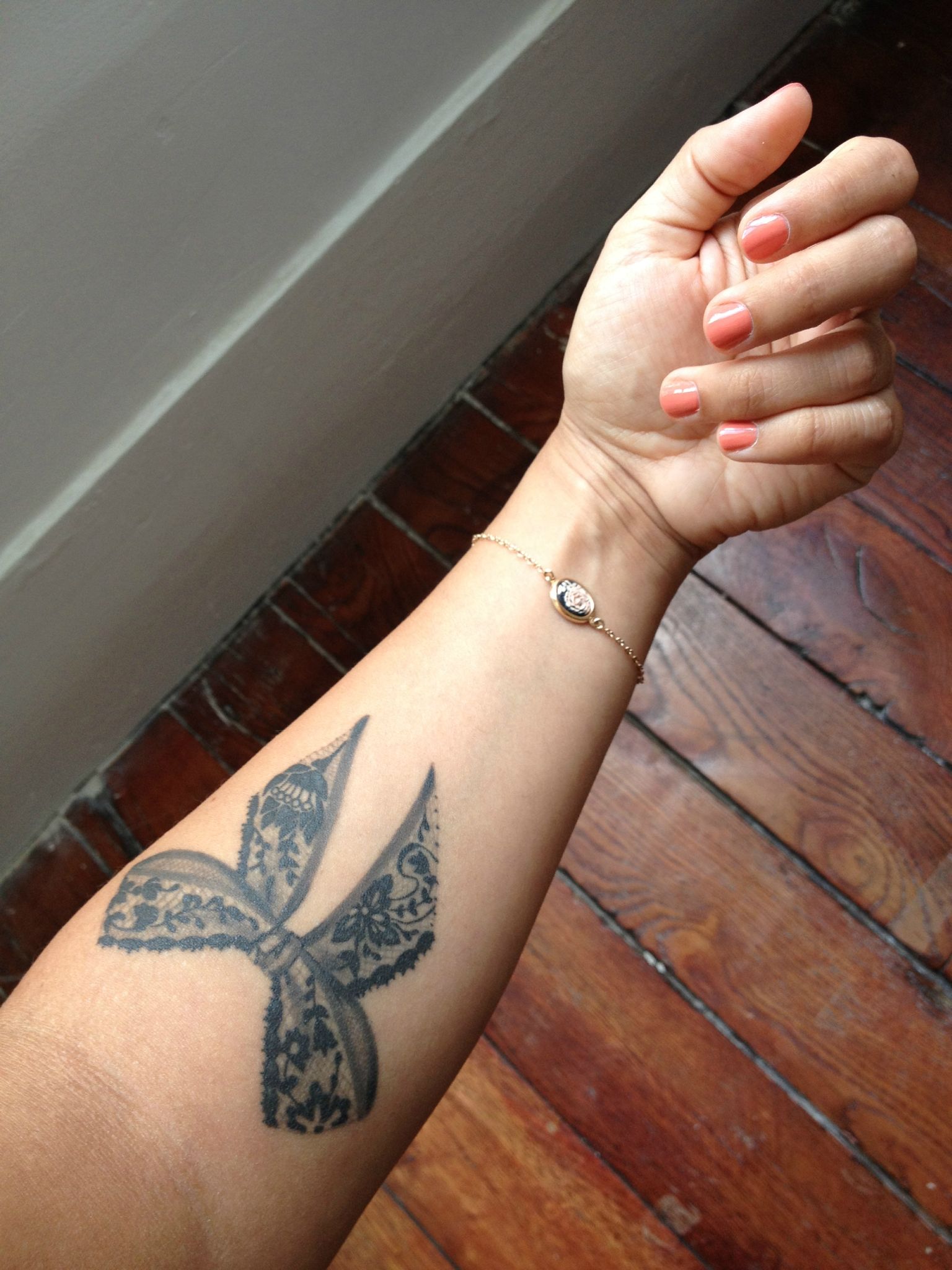 tatouage noeud avant bras
