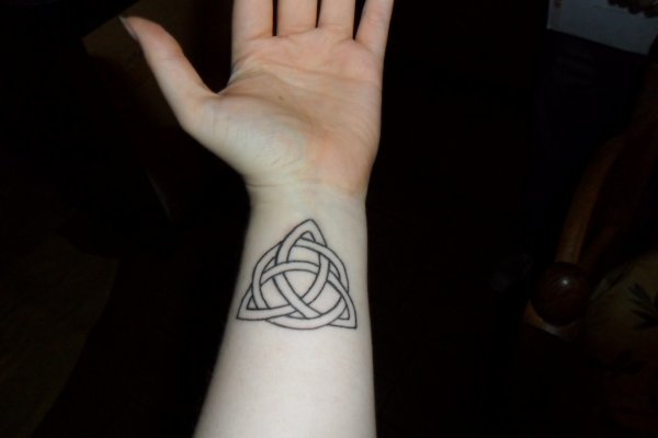 tatouage noeud de la trinité