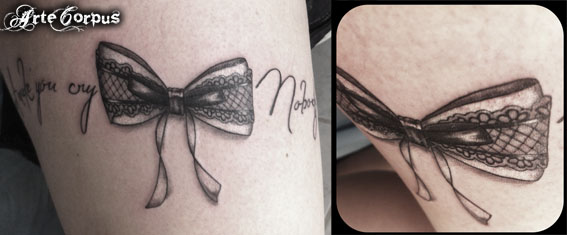 tatouage noeud dentelle