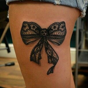 tatouage noeud dentelle