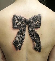 tatouage noeud dentelle