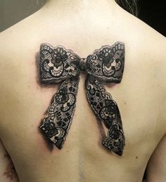 tatouage noeud en dentelle
