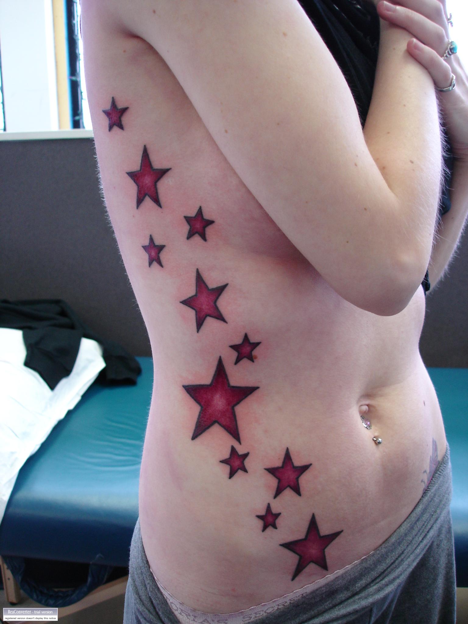 tatouage noeud flanc