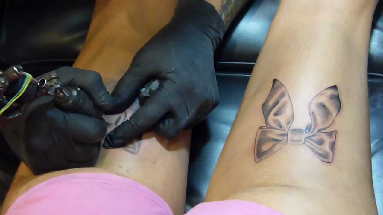 tatouage noeud jambe