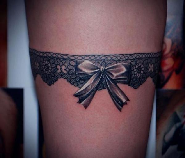 tatouage noeud jarretière