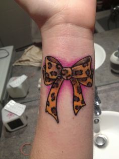 tatouage noeud leopard