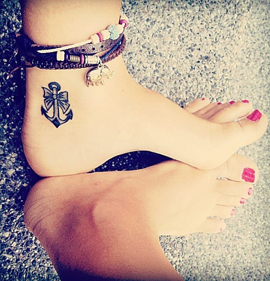 tatouage noeud sur les cotes