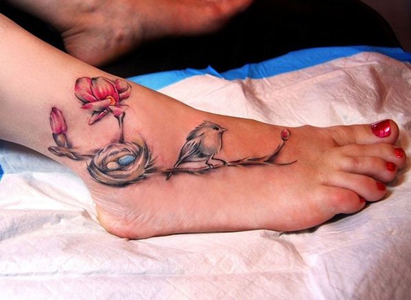 tatouage oiseau cheville