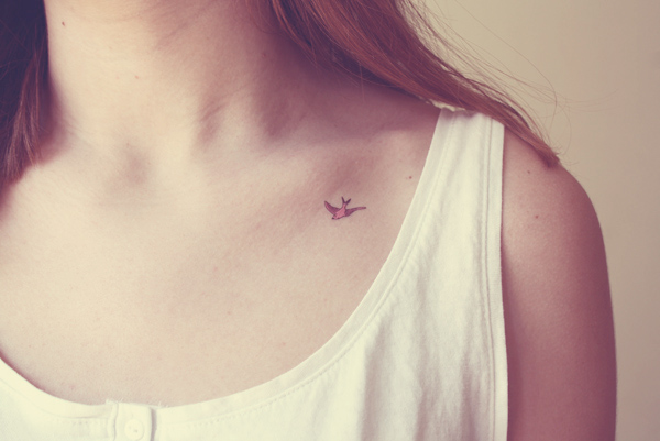 tatouage oiseau discret