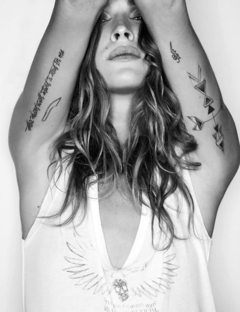 tatouage oiseau erin wasson