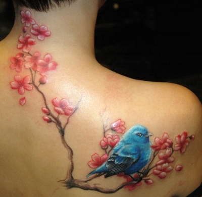 tatouage oiseau fleur