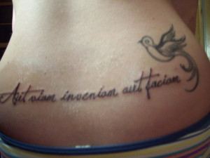 tatouage oiseau hommage