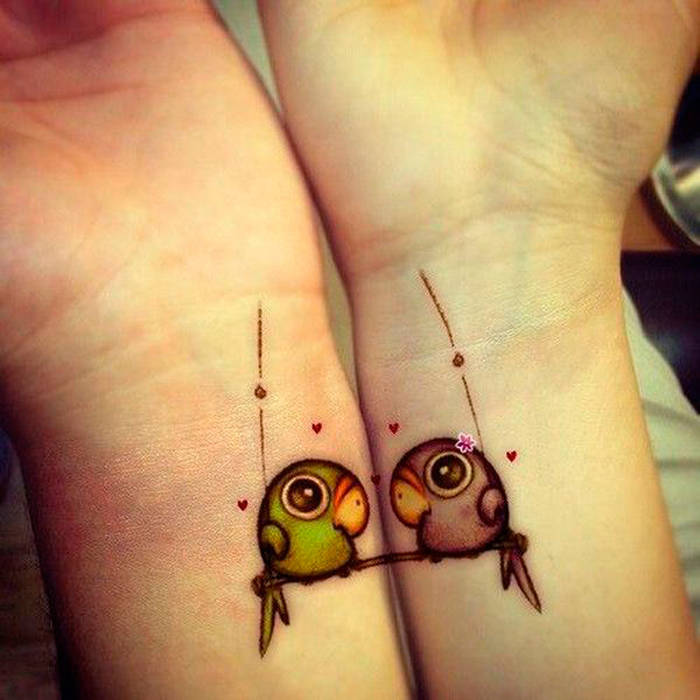 tatouage oiseau inseparable
