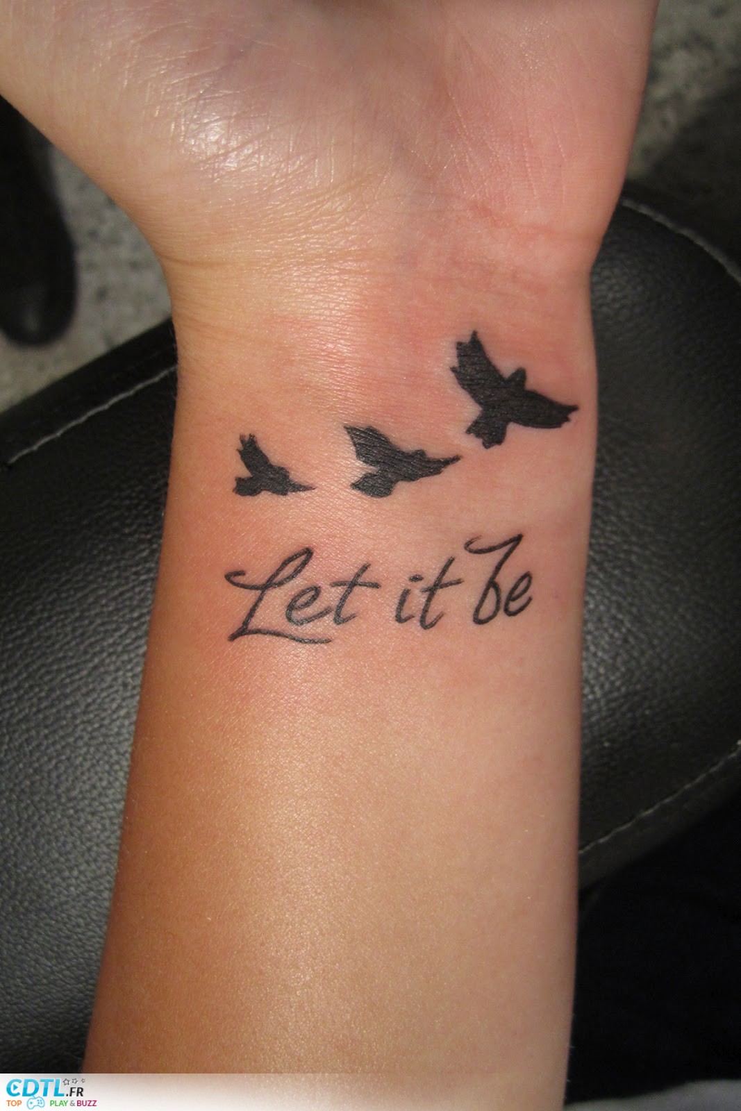 tatouage oiseau liberté