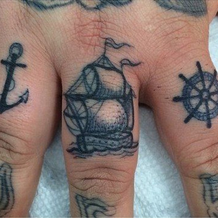 tatouage oiseau marin