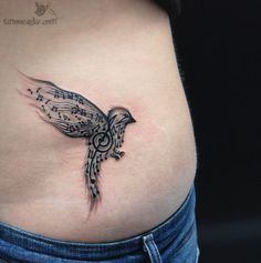 tatouage oiseau musique