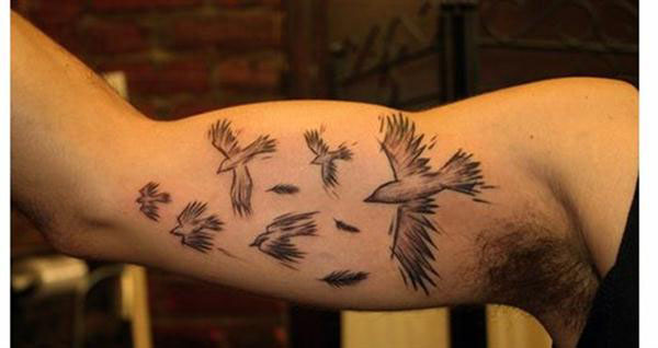 tatouage oiseau pour homme