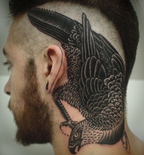 tatouage oiseau pour homme