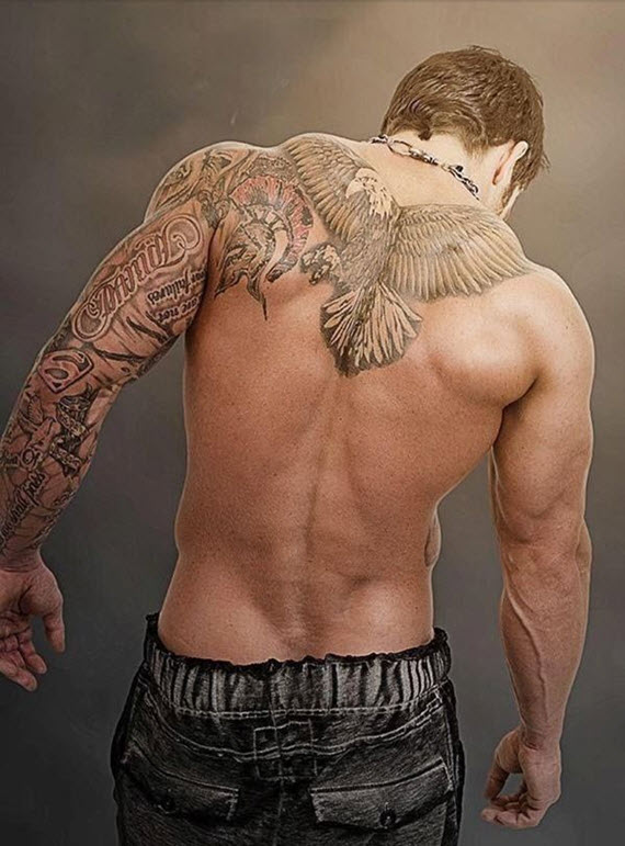 tatouage oiseau pour homme