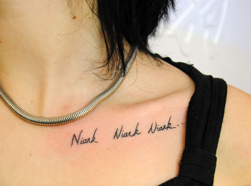 tatouage omoplate devant