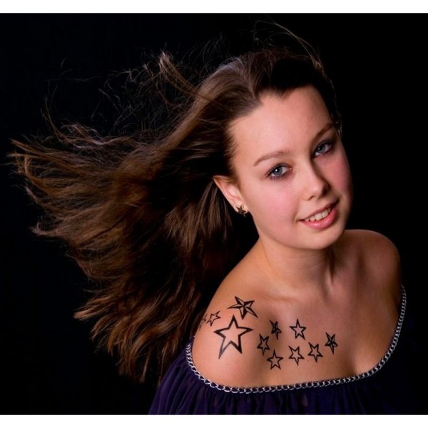 tatouage omoplate etoile