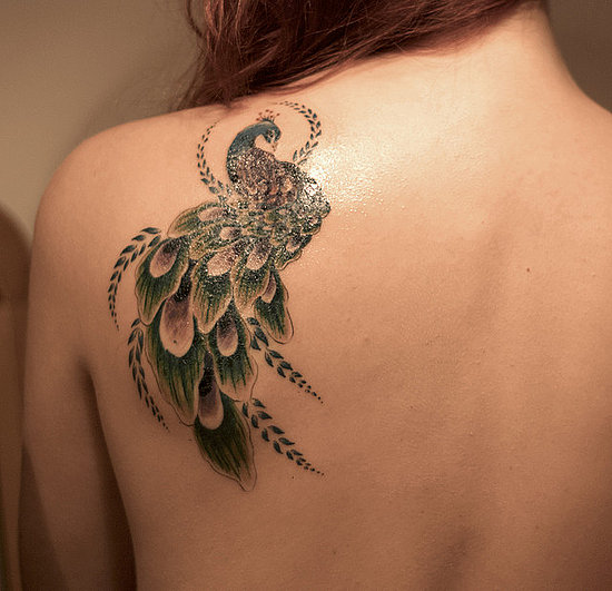 tatouage omoplate fille