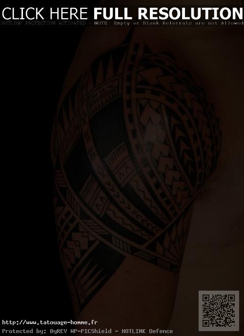 tatouage omoplate gauche ou droite