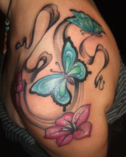 tatouage omoplate pour femme