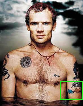 tatouage pectoraux droit