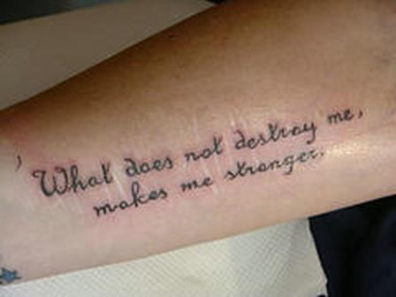 tatouage phrase anglais avant bras