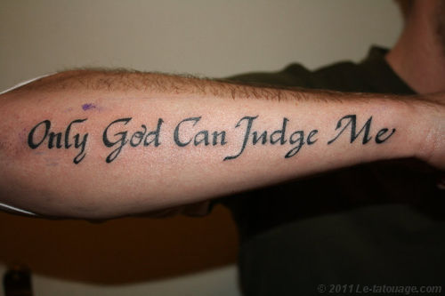 tatouage phrase bras anglais