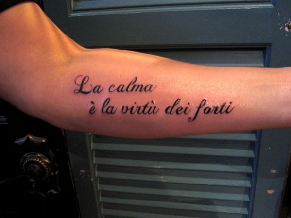 tatouage phrase famille italien