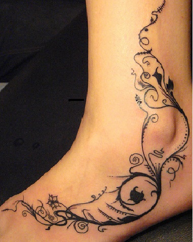 tatouage pied cheville ecriture
