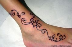 tatouage pieds cheville femme