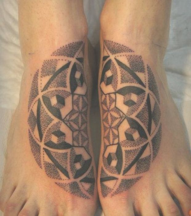 tatouage pieds homme
