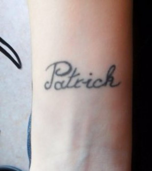 tatouage poignet prenom