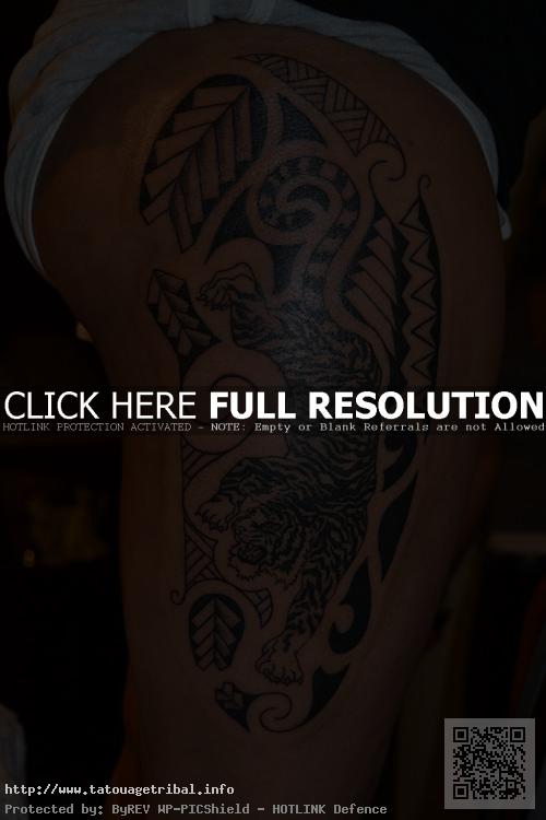 tatouage polynésien cuisse homme