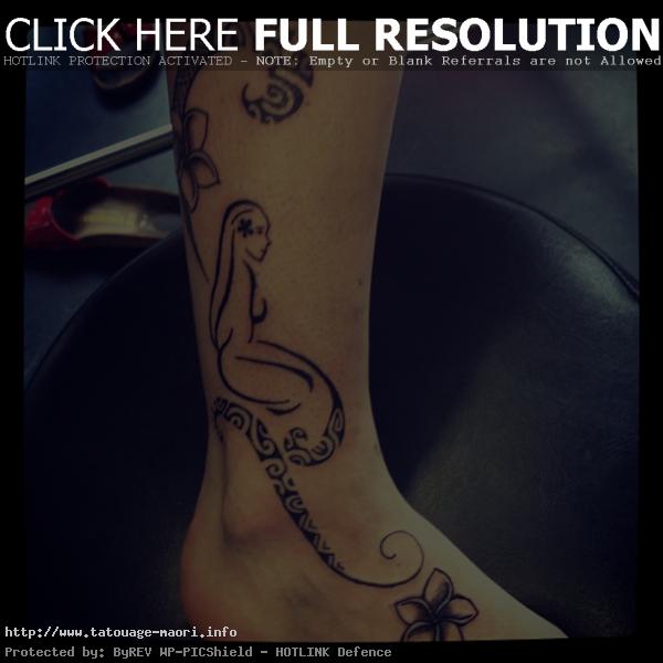 tatouage polynésien femme