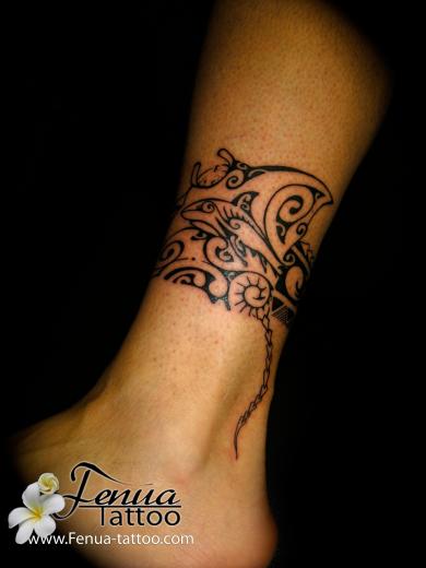 tatouage polynésien femme cheville