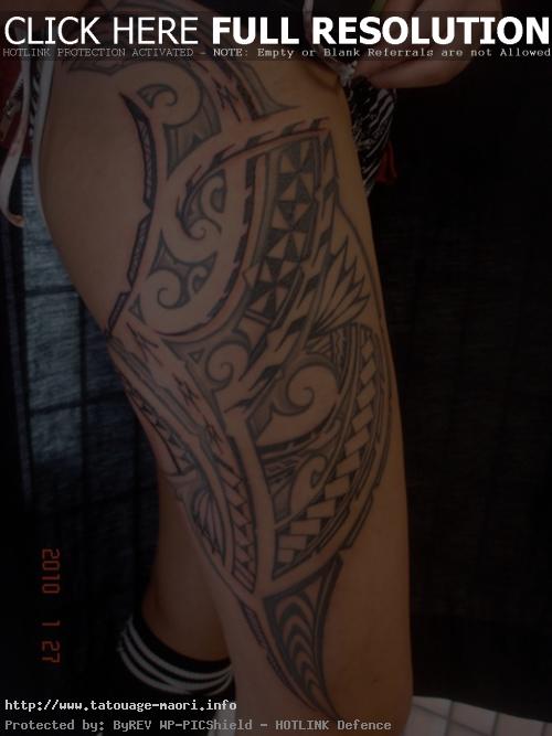 tatouage polynésien jambe homme