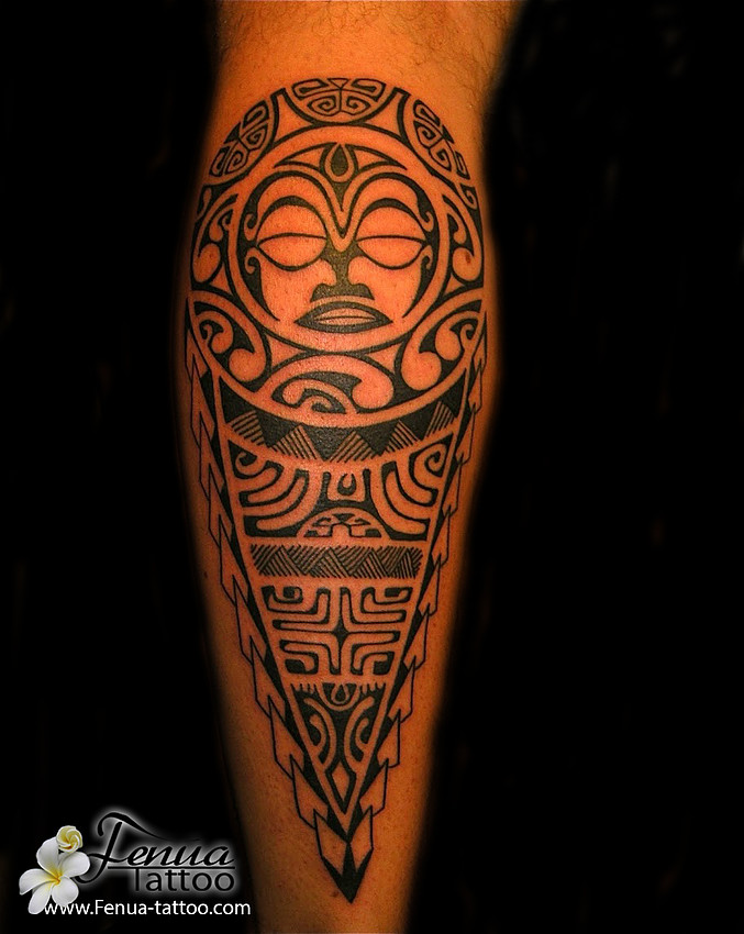 tatouage polynésien mollet