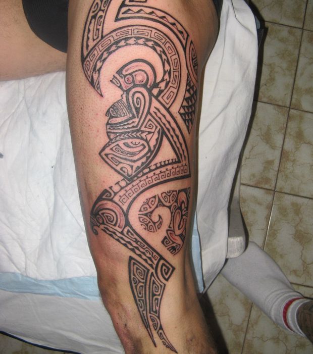 tatouage polynésien pour avant bras